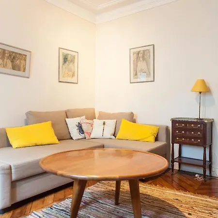 Apartment Longchamps *